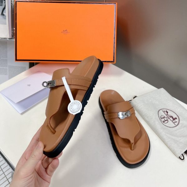HERMES EMPIRE SANDAL NATURAL H221074Z A3370