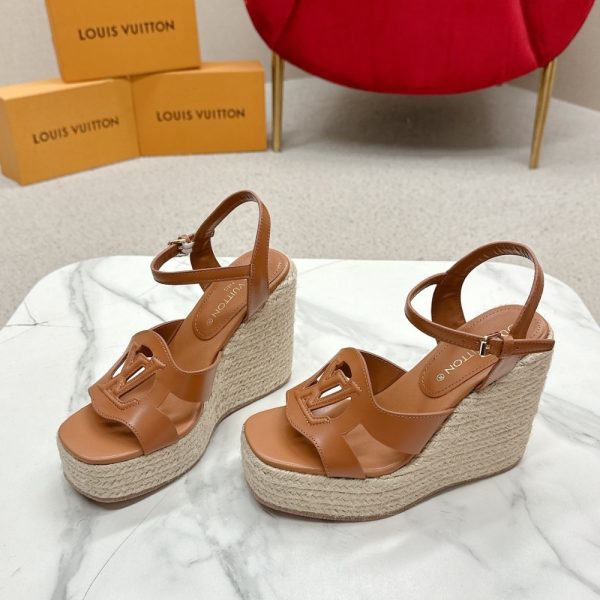 LOUIS VUIITON LV ISOLA WEDGE SANDAL COGNAC 1ACI7N