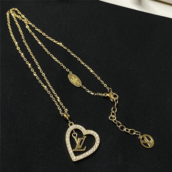 LOUIS VUITTON MY LV HEART NECKLACE GOLD TONE M02389