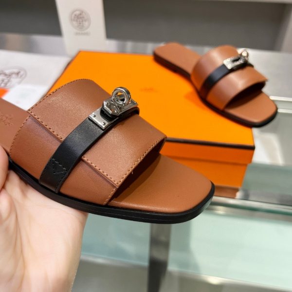 HERMES GIULIA SANDAL GOLD AND NOIR H231056Z 20360