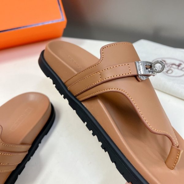 HERMES EMPIRE SANDAL NATURAL H221074Z A3370