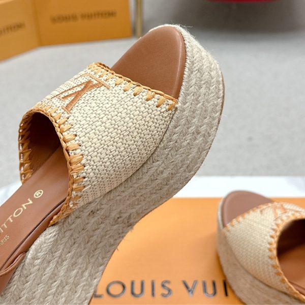 LOUIS VUITTON HELIOS WEDGE SANDAL RAFFIA BROWN