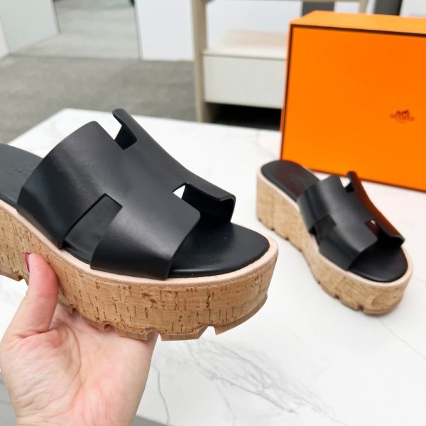 HERMES EZE 30 SANDAL NOIR H221026Z 02400