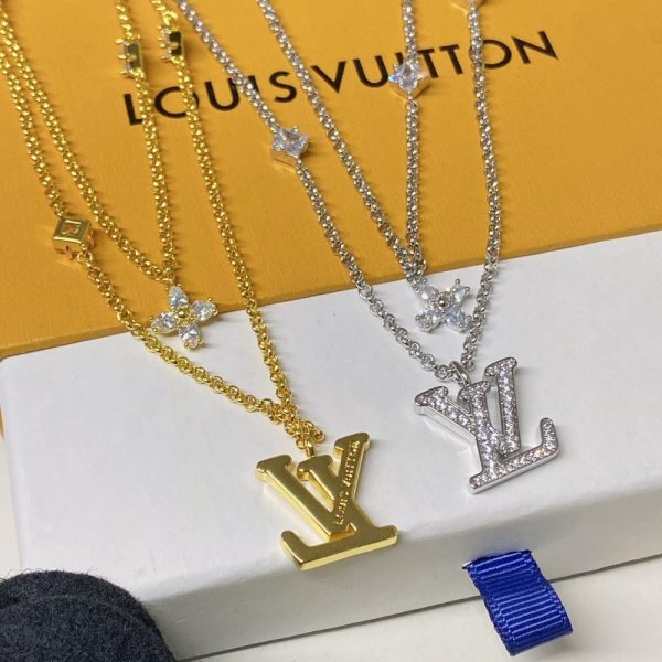 LOUIS VUITTON LADY LV NECKLACE GOLD TONE M01845