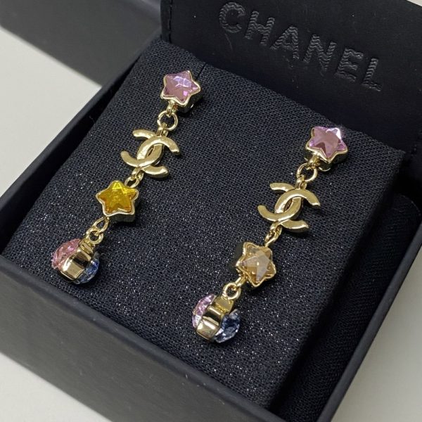 CHANEL PENDANT EARRINGS METAL AND DIAMANTÉS IN MULTICOLOR ABF182 B19937 NAFQC