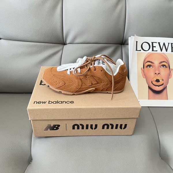 MIU MIU X NEW BALANCE 530 SL SUEDE SNEAKERS CINNAMON 5E165E Z5O F0401 F D005