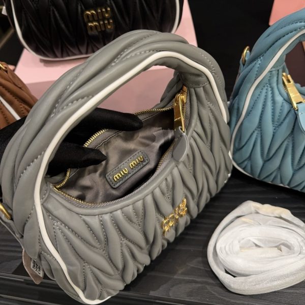MIUMIU WANDER MATELASSÉ BAG MARBLE GRAY AND WHITE 20CM 5BC125 2IBS F0RXG V OOF