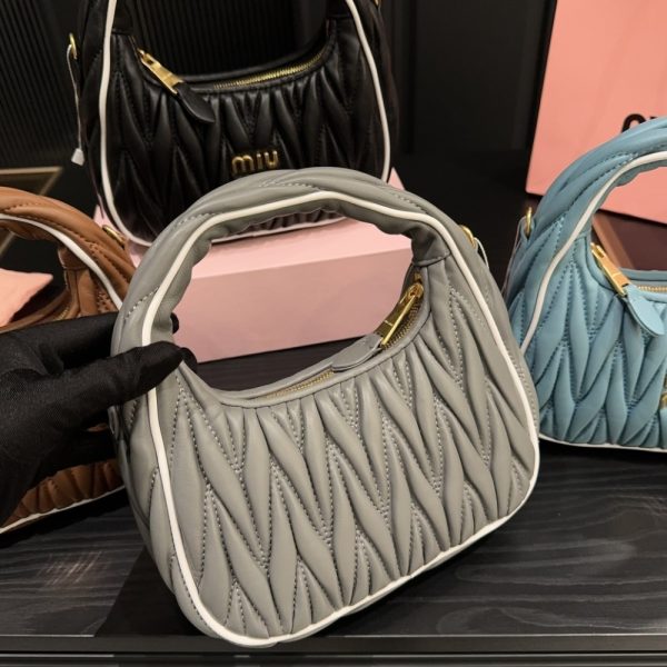 MIUMIU WANDER MATELASSÉ BAG MARBLE GRAY AND WHITE 20CM 5BC125 2IBS F0RXG V OOF