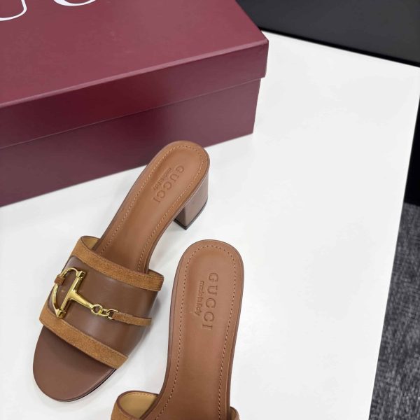GUCCI WOMEN’S SLIDE SANDAL WITH HORSEBIT LIGHT BROWN  ‎834421 AAEXM 2718