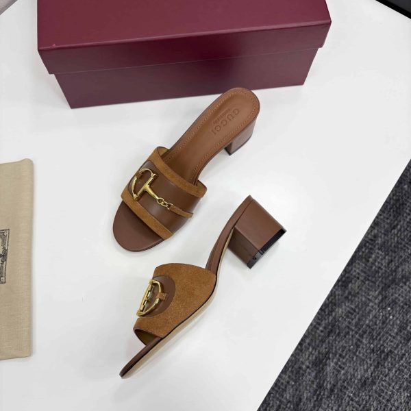 GUCCI WOMEN’S SLIDE SANDAL WITH HORSEBIT LIGHT BROWN  ‎834421 AAEXM 2718