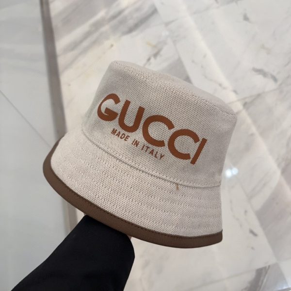 GUCCI ARNAUD BOB REVERSIBLE BUCKET HAT BEIGE 7773724HA7Y9464
