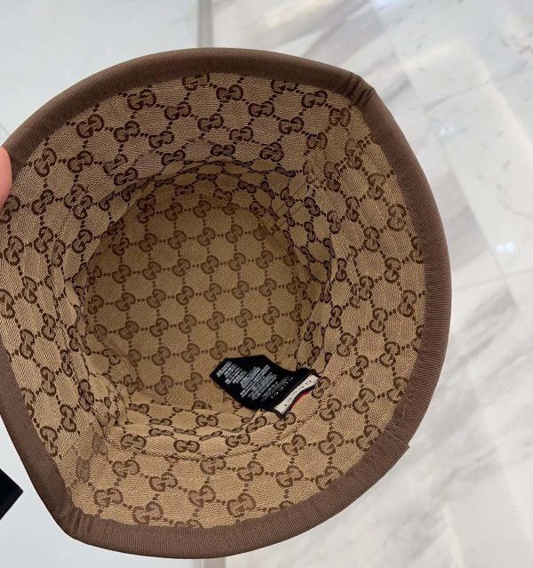 GUCCI ARNAUD BOB REVERSIBLE BUCKET HAT BEIGE 7773724HA7Y9464