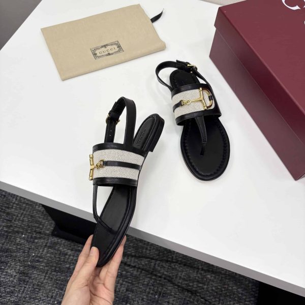 GUCCI WOMEN’S THONG SANDAL WITH HORSEBIT BLACK 834431 AAEZJ 1072