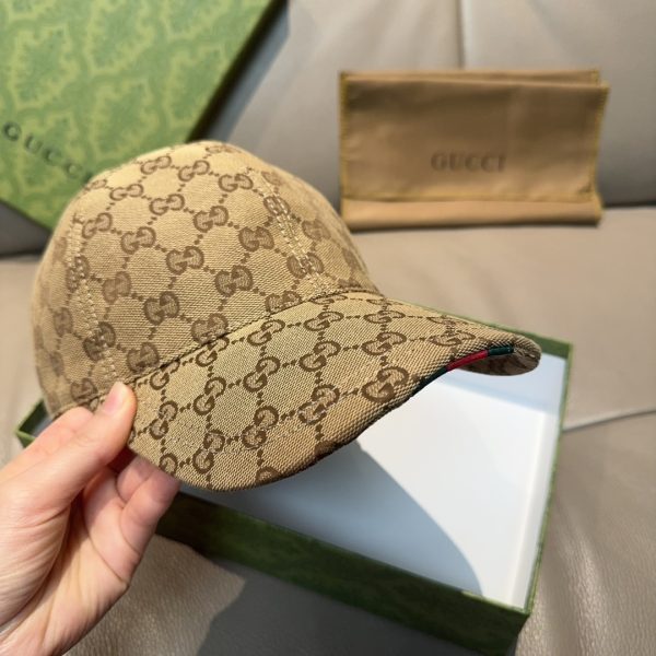 GUCCI GG CANVAS BASEBALL HAT CAMEL AND DARK BROWN 807834 4HBA8 9766