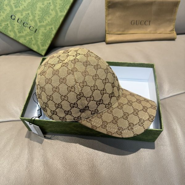 GUCCI GG CANVAS BASEBALL HAT CAMEL AND DARK BROWN 807834 4HBA8 9766