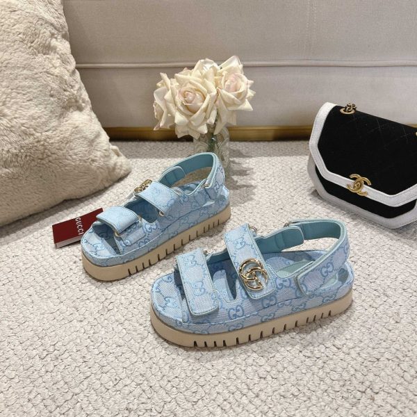 GUCCI WOMEN’S SANDAL WITH DOUBLE G LIGHT BLUE 816630 FAD9G 4956