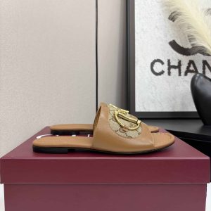 GUCCI WOMEN’S SLIDE SANDAL WITH HORSEBIT LIGHT BROWN 834427 AAE05 2747