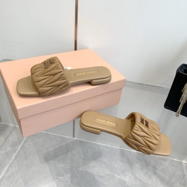 MIUMIU MATELASSÉ NAPPA LEATHER SLIDES SAND BEIGE 5XX605 88T F0036 F 010