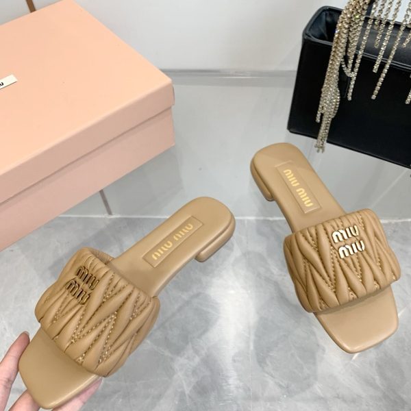 MIUMIU MATELASSÉ NAPPA LEATHER SLIDES SAND BEIGE 5XX605 88T F0036 F 010