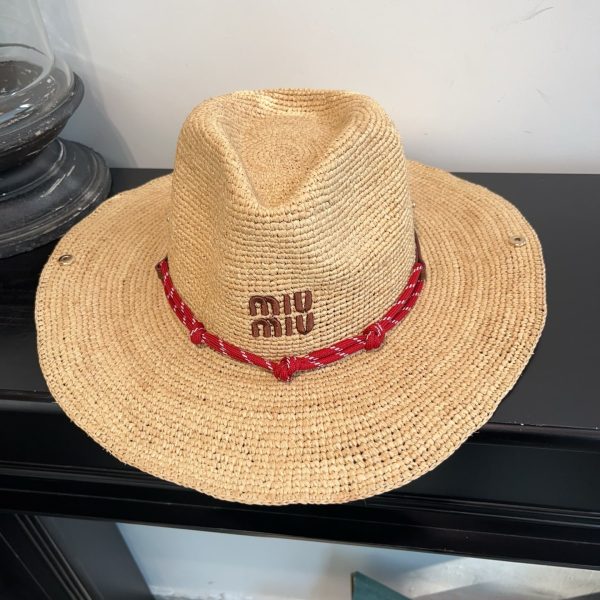 MIUMIU RAFFIA HAT BEIGE AND BURGUNDY 5HC335 2CWE F0Y59