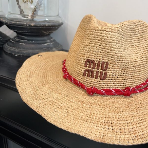 MIUMIU RAFFIA HAT BEIGE AND BURGUNDY 5HC335 2CWE F0Y59