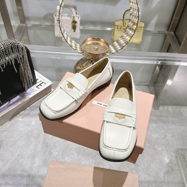 MIUMIU LEATHER LOAFERS WHITE