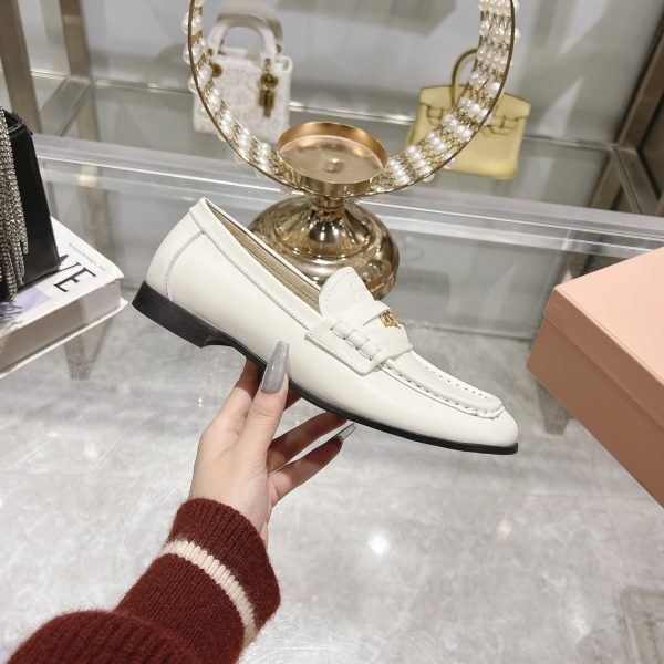 MIUMIU LEATHER LOAFERS WHITE