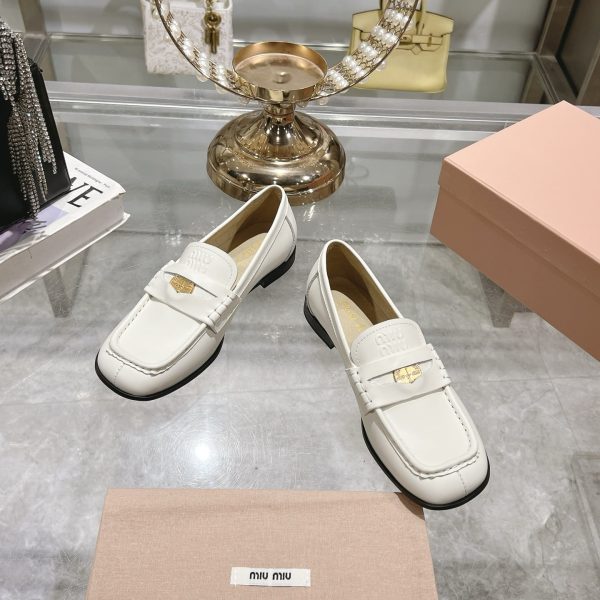 MIUMIU LEATHER LOAFERS WHITE