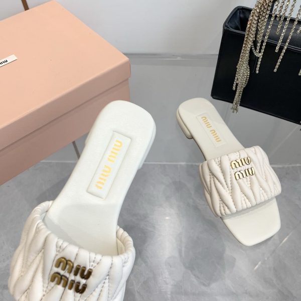 MIUMIU MATELASSÉ NAPPA LEATHER SLIDES WHITE 5XX605 88T F0009 F 010