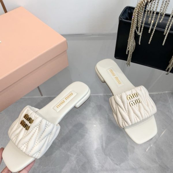 MIUMIU MATELASSÉ NAPPA LEATHER SLIDES WHITE 5XX605 88T F0009 F 010