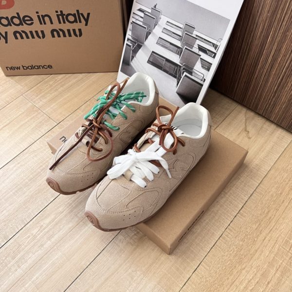 MIU MIU X NEW BALANCE 530 SL SUEDE SNEAKERS ECRU 5E165E Z5O F0379 F D005