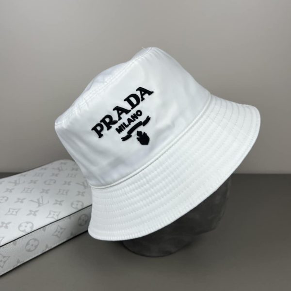 PRADA RE NYLON BUCKET HAT WHITE