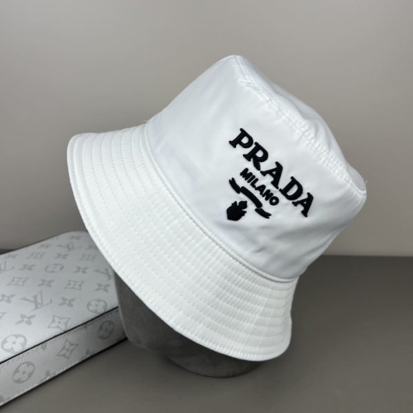PRADA RE NYLON BUCKET HAT WHITE