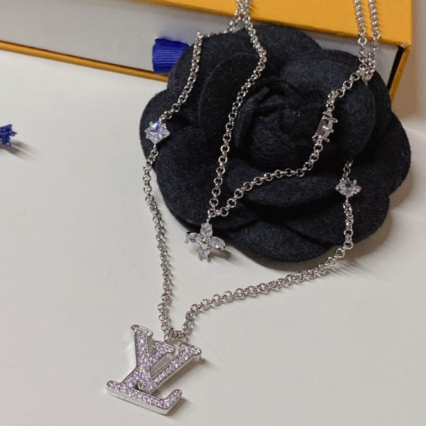 LOUIS VUITTON LADY LV NECKLACE PALLADIM M02515