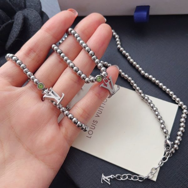 LOUIS VUITTON NANO BEADS NECKLACE IN SILVER TONE