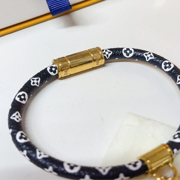 LOUIS VUITTON ANIMOGRAM BRACELET MONOGRAM BLACK M8664F