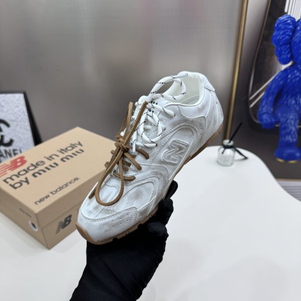 MIU MIU X NEW BALANCE 530 SL LEATHER SNEAKERS WHITE AND BROWN 5E165E 3F33 F0009 F D005