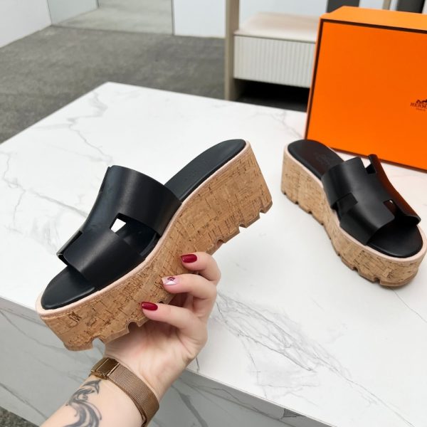 HERMES EZE 30 SANDAL NOIR H221026Z 02400